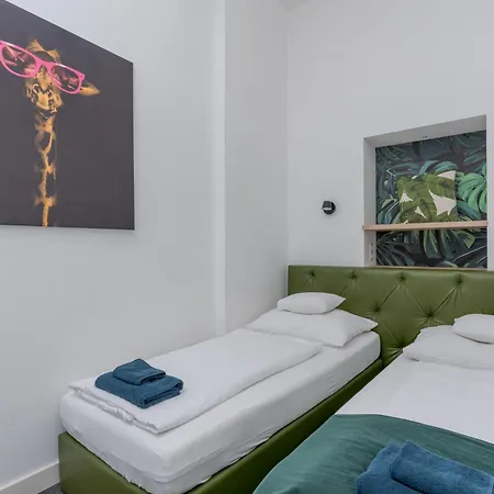 Faces Of Jungle - Funky Design In Vibrant Centre Apartament Budapeszt