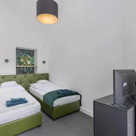 Faces Of Jungle - Funky Design In Vibrant Centre Apartament Budapeszt